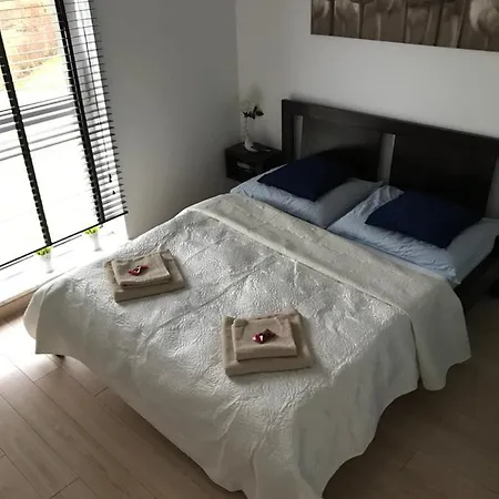 Apartament Alihouse Lägenhet *