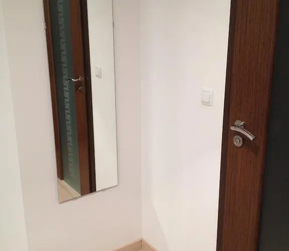 Apartament Alihouse Lägenhet *